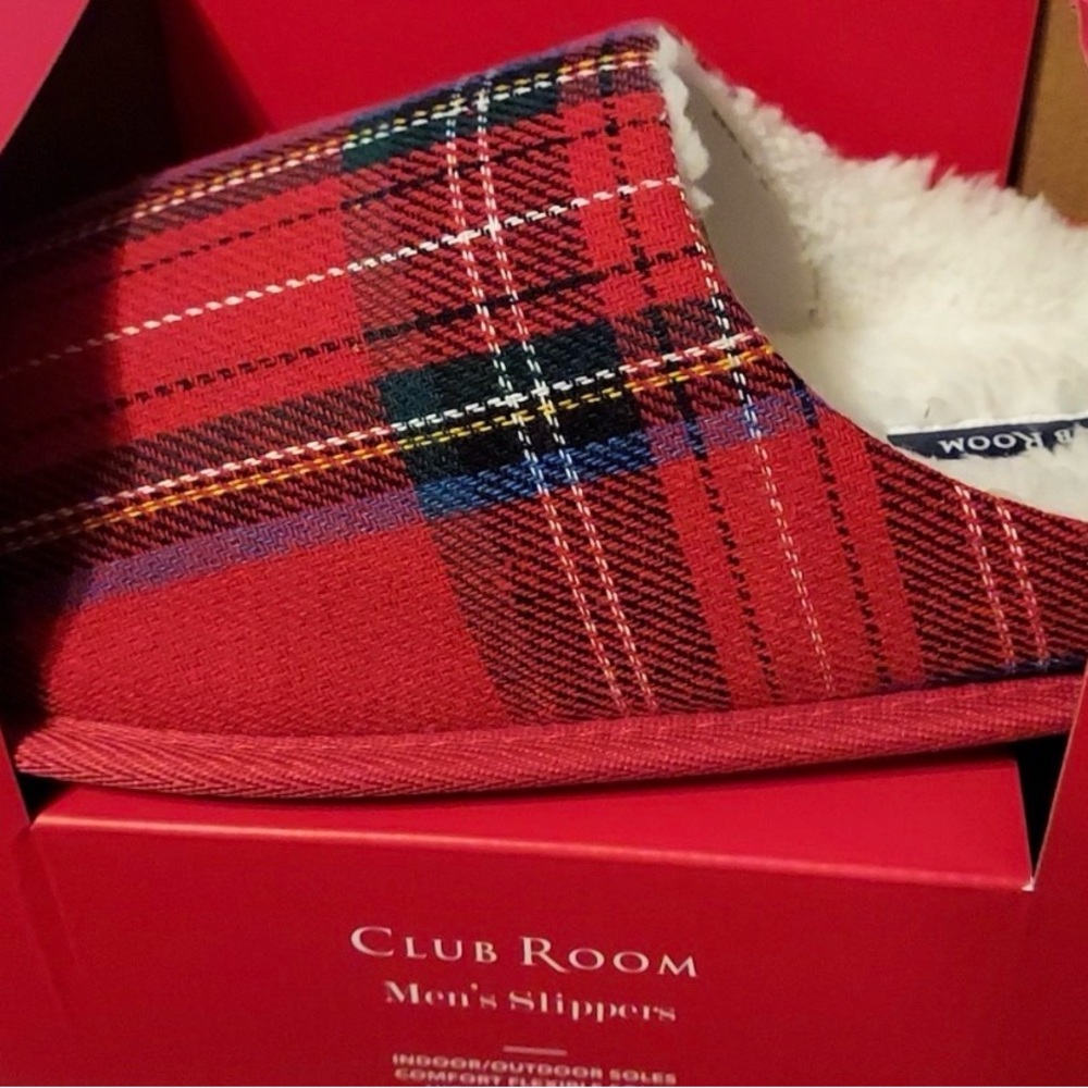 Club Room Red Plaid Men's Slippers - Picture 4 of 6